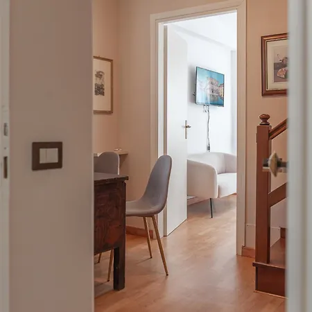 Apartment Dimora Intima *